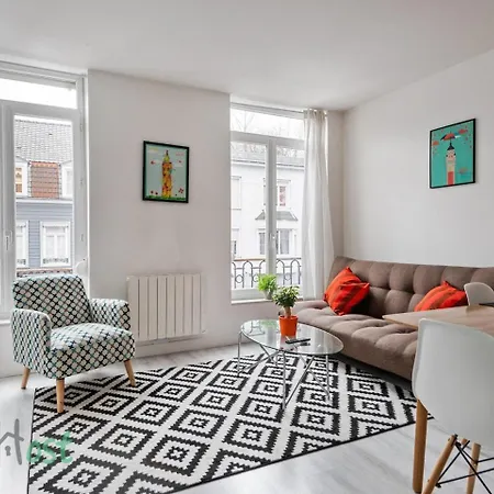 Poppy-ideally Located, Next Station,gd Palais&city